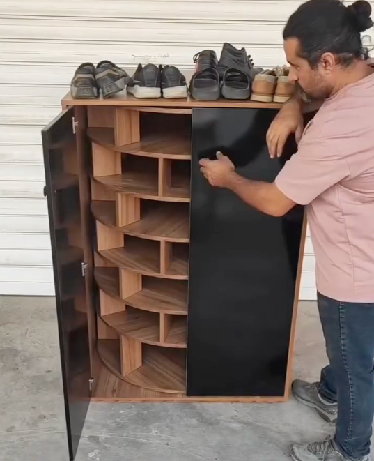 🔥 Étagère à chaussures Infinity  – Un rangement infini pour vos baskets, talons hauts et bien plus encore ! 👟👠🥿